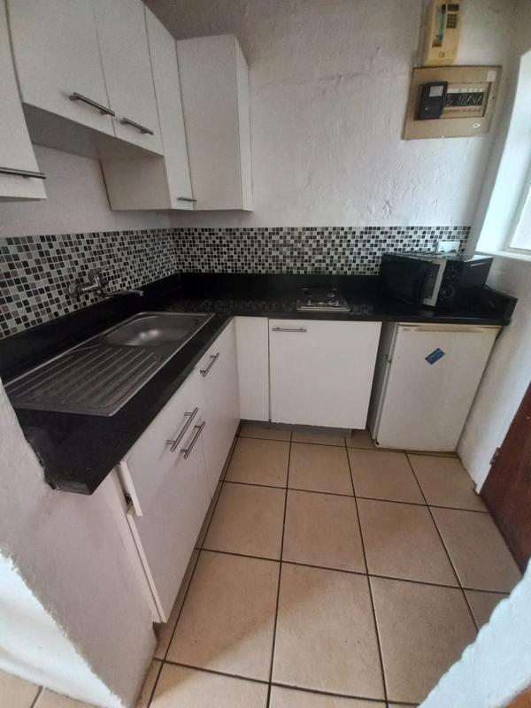 To Let 1 Bedroom Property for Rent in Sunnyside Eastern Cape